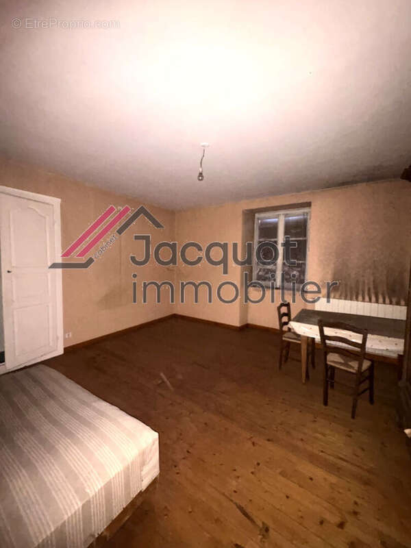 Maison à CHAMPAGNOLE