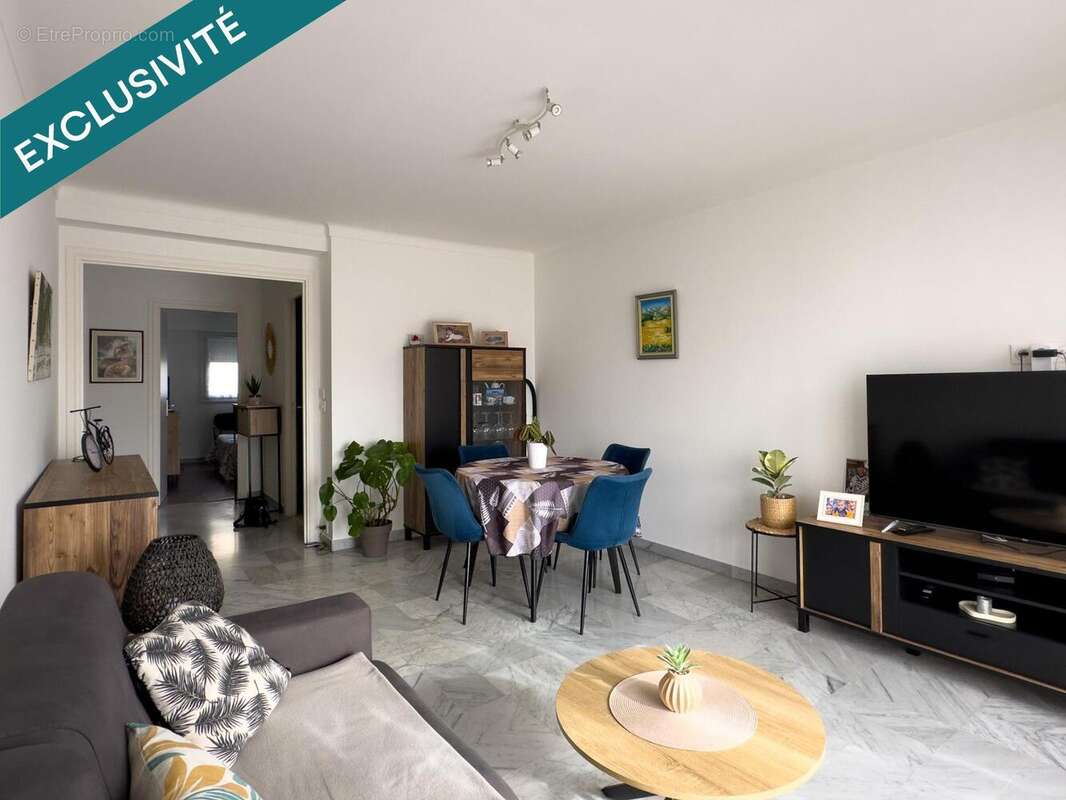 Photo 2 - Appartement à SAINT-LAURENT-DU-VAR