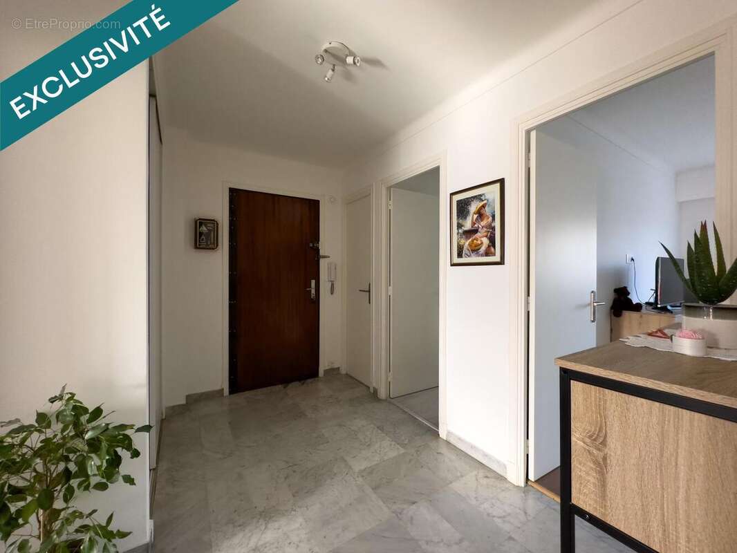 Photo 9 - Appartement à SAINT-LAURENT-DU-VAR