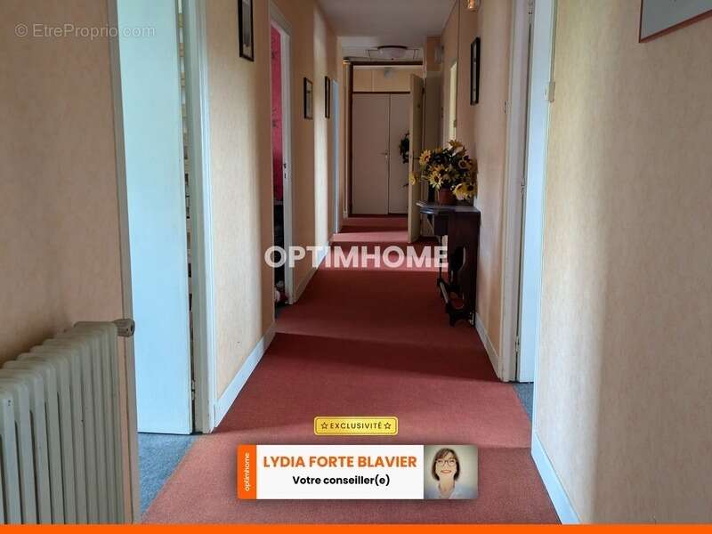 Appartement à CHATEAUNEUF-LA-FORET