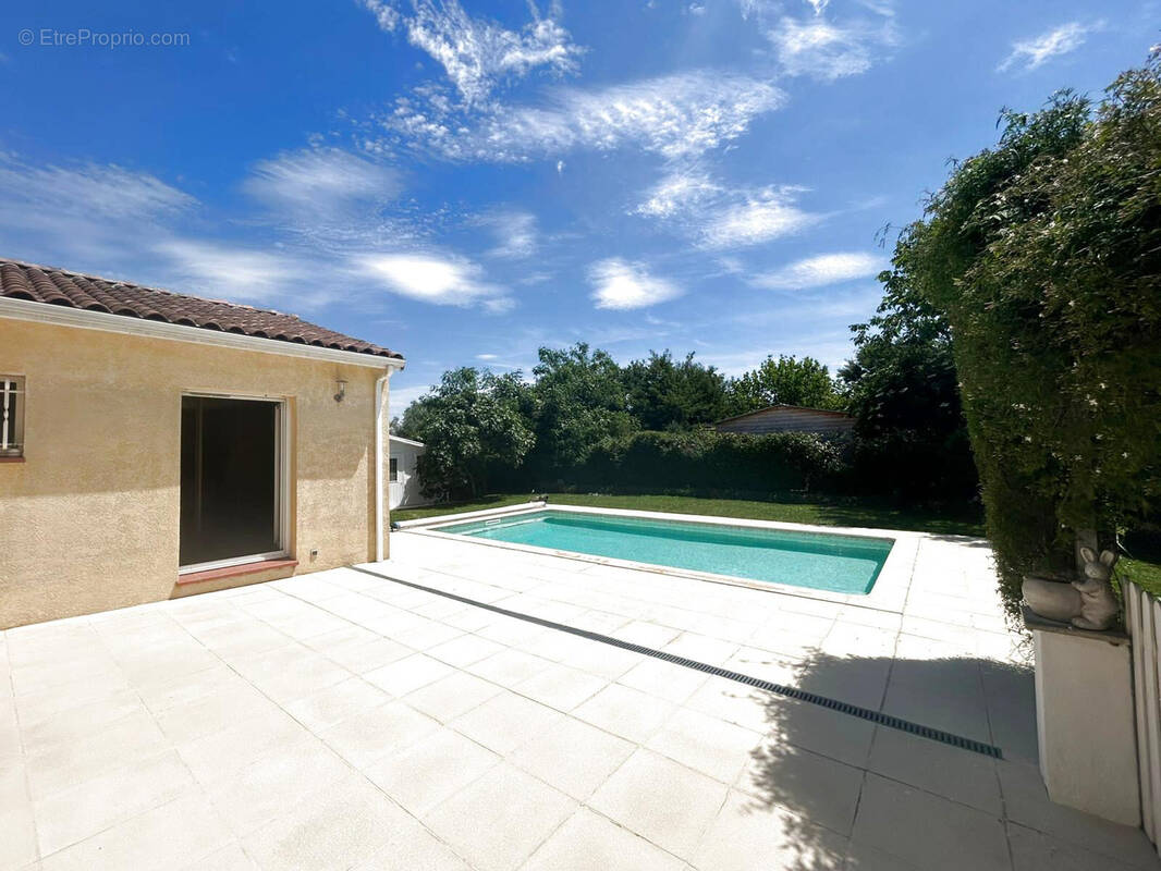 Maison à LA TOUR-DU-CRIEU