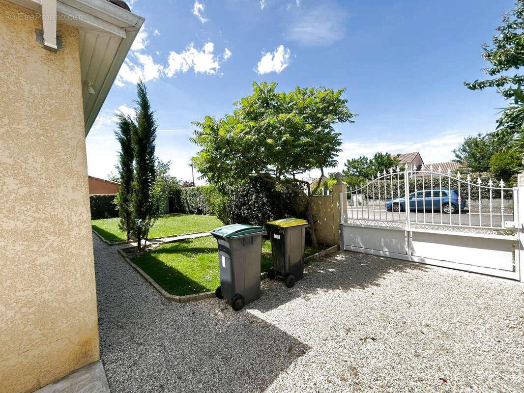 Maison à LA TOUR-DU-CRIEU