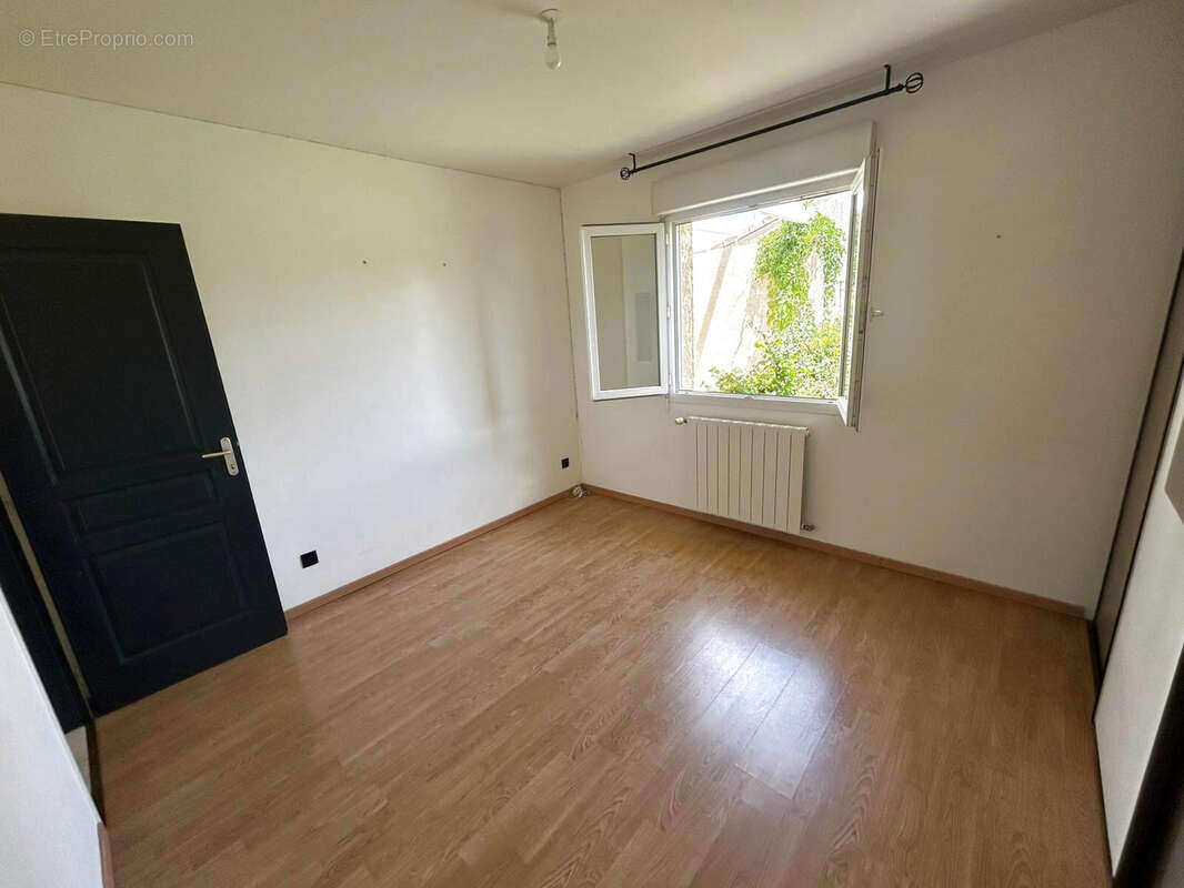 Maison à LA TOUR-DU-CRIEU