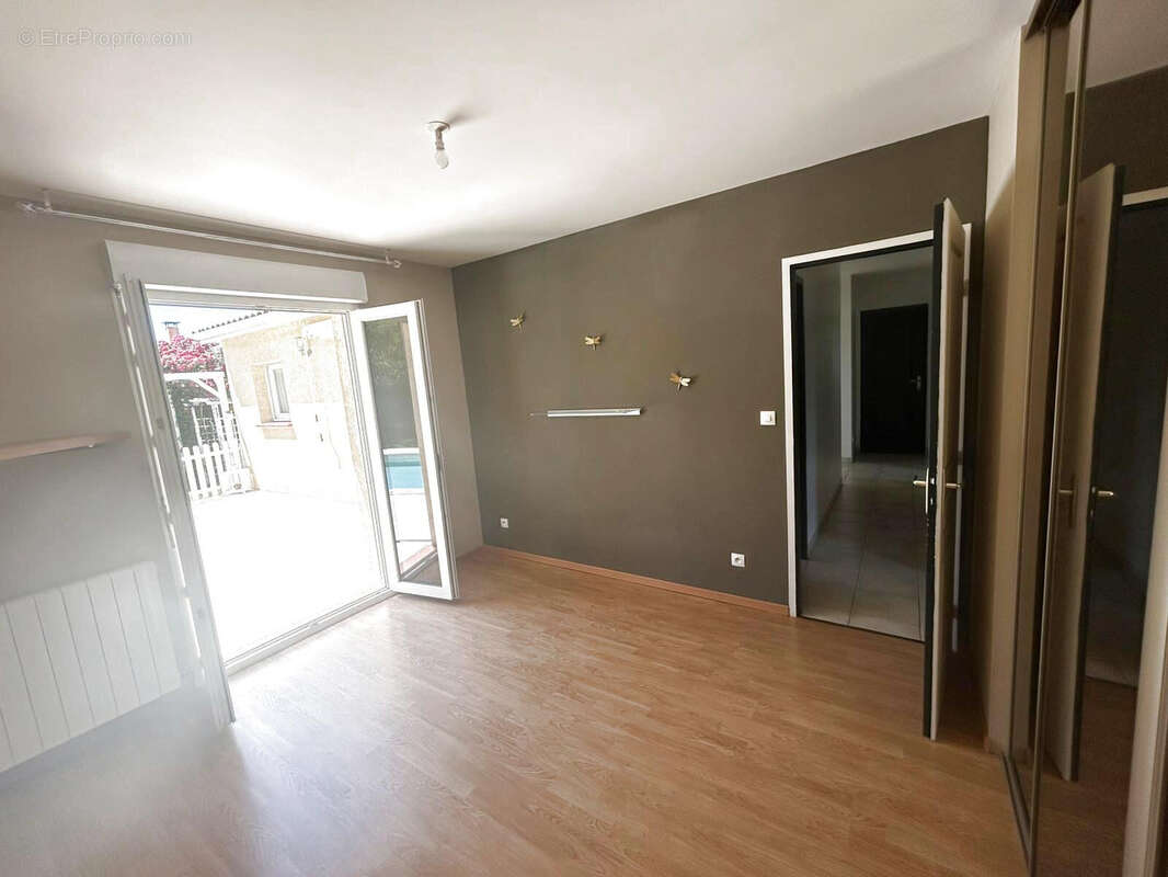 Maison à LA TOUR-DU-CRIEU