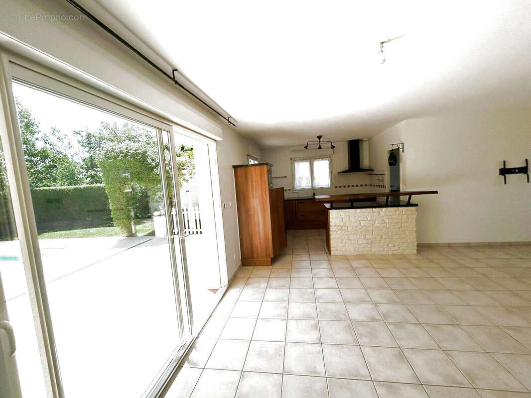 Maison à LA TOUR-DU-CRIEU