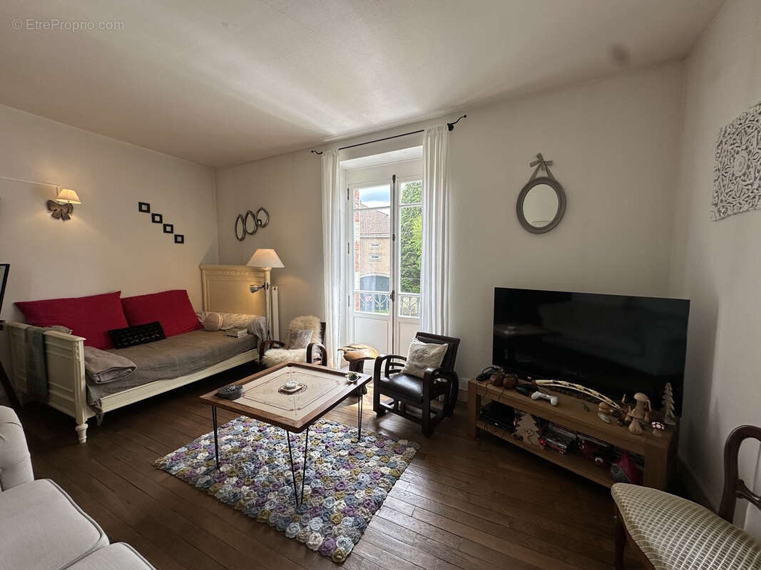 Maison à NEUFMAISONS