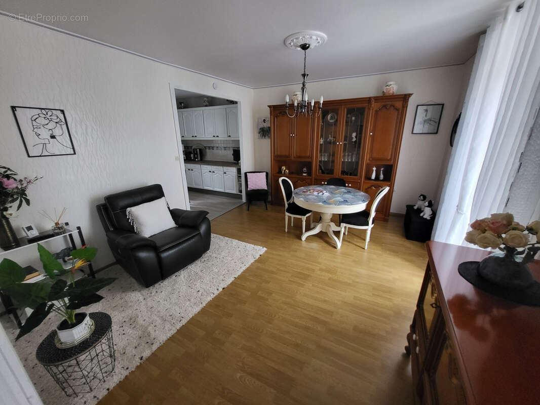 Maison à CEAUX-EN-COUHE