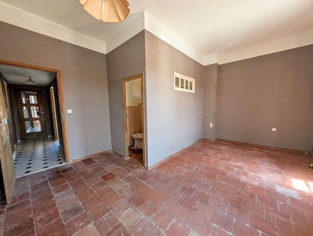 Appartement à LEZIGNAN-CORBIERES