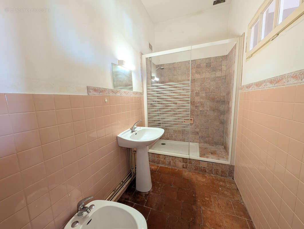 Appartement à LEZIGNAN-CORBIERES