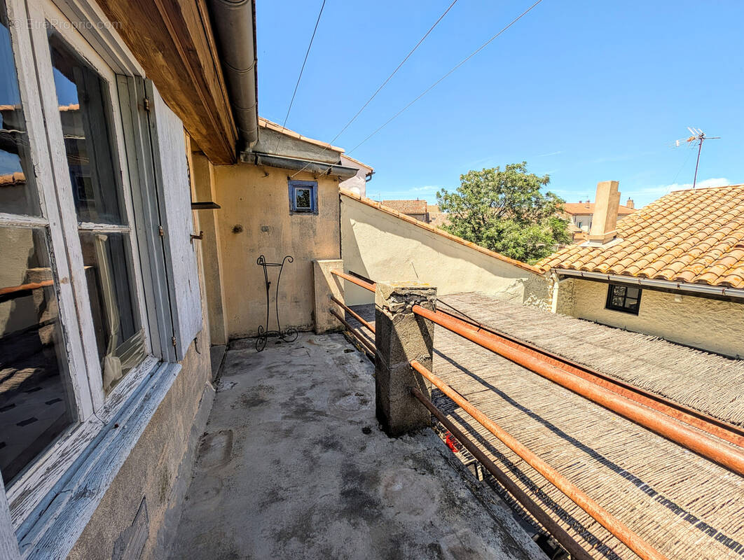 Appartement à LEZIGNAN-CORBIERES