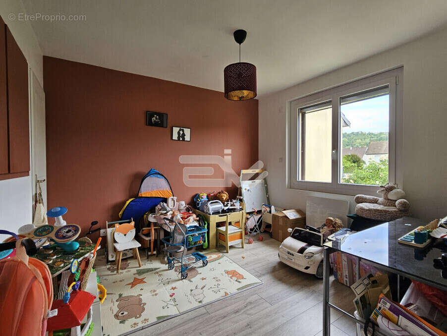 Maison à VAILLY-SUR-AISNE