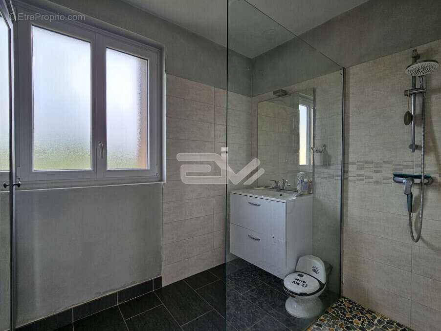 Maison à VAILLY-SUR-AISNE