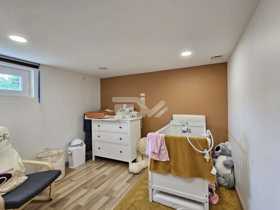 Maison à VAILLY-SUR-AISNE