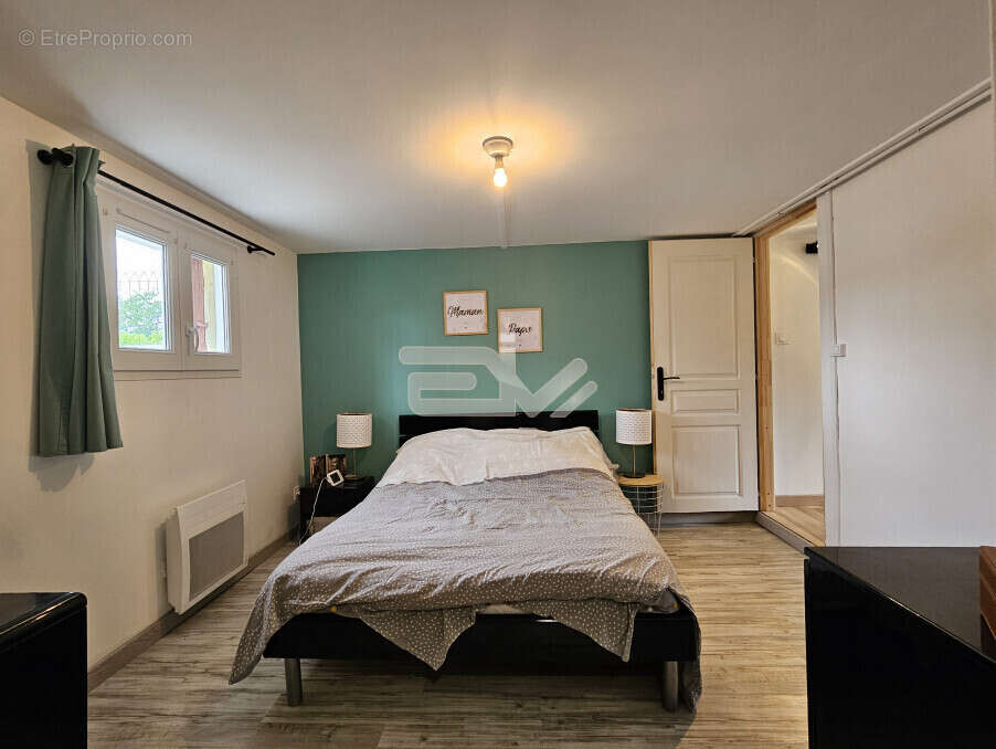 Maison à VAILLY-SUR-AISNE