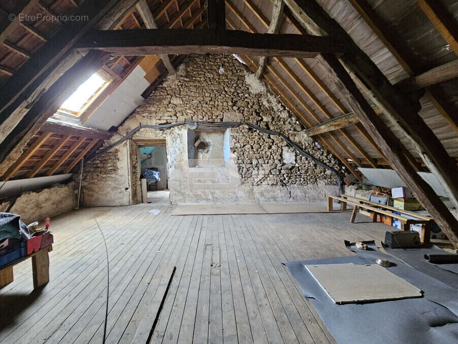 Maison à COULONGES-COHAN