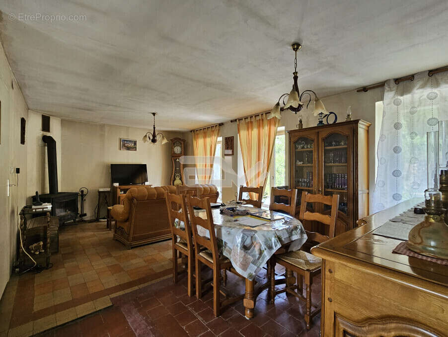 Maison à COULONGES-COHAN