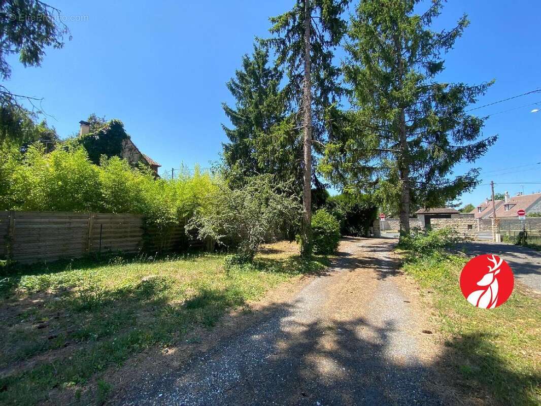 Terrain à ACHERES-LA-FORET