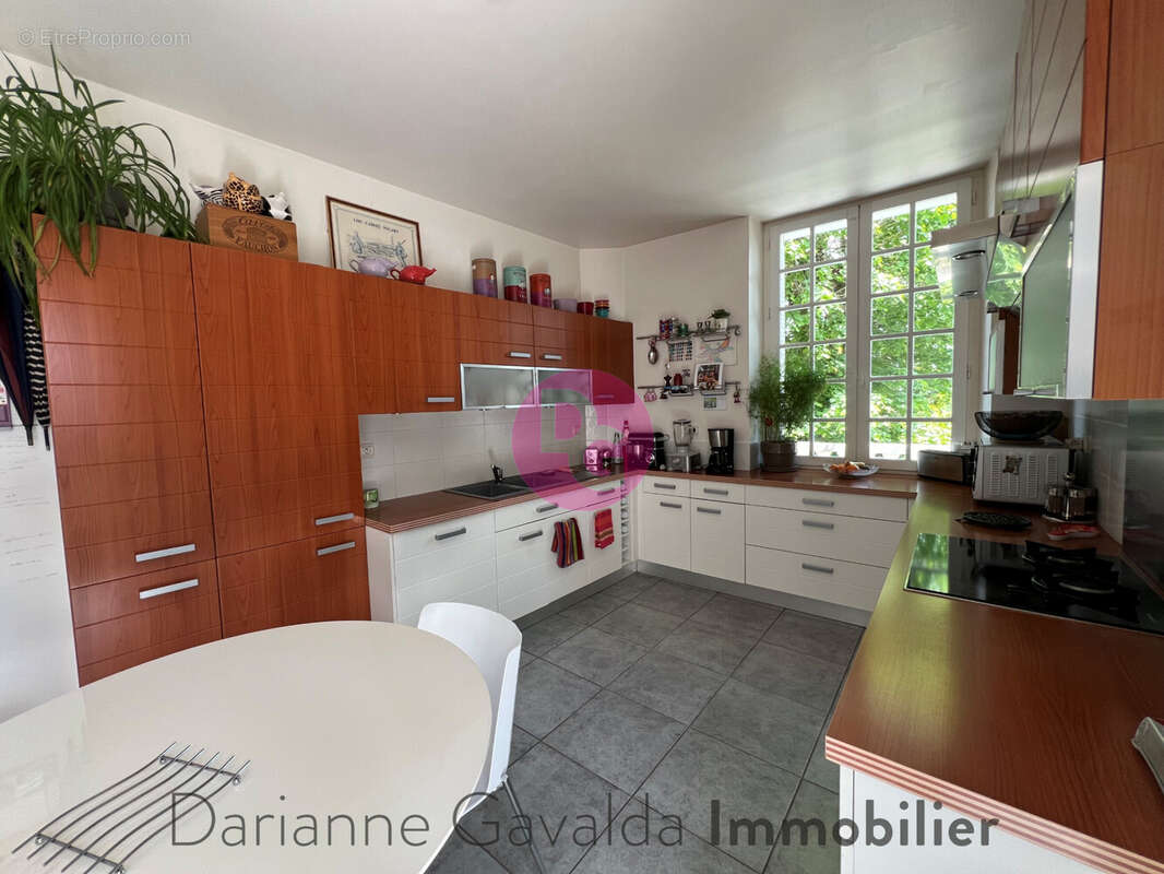 Maison à DECAZEVILLE