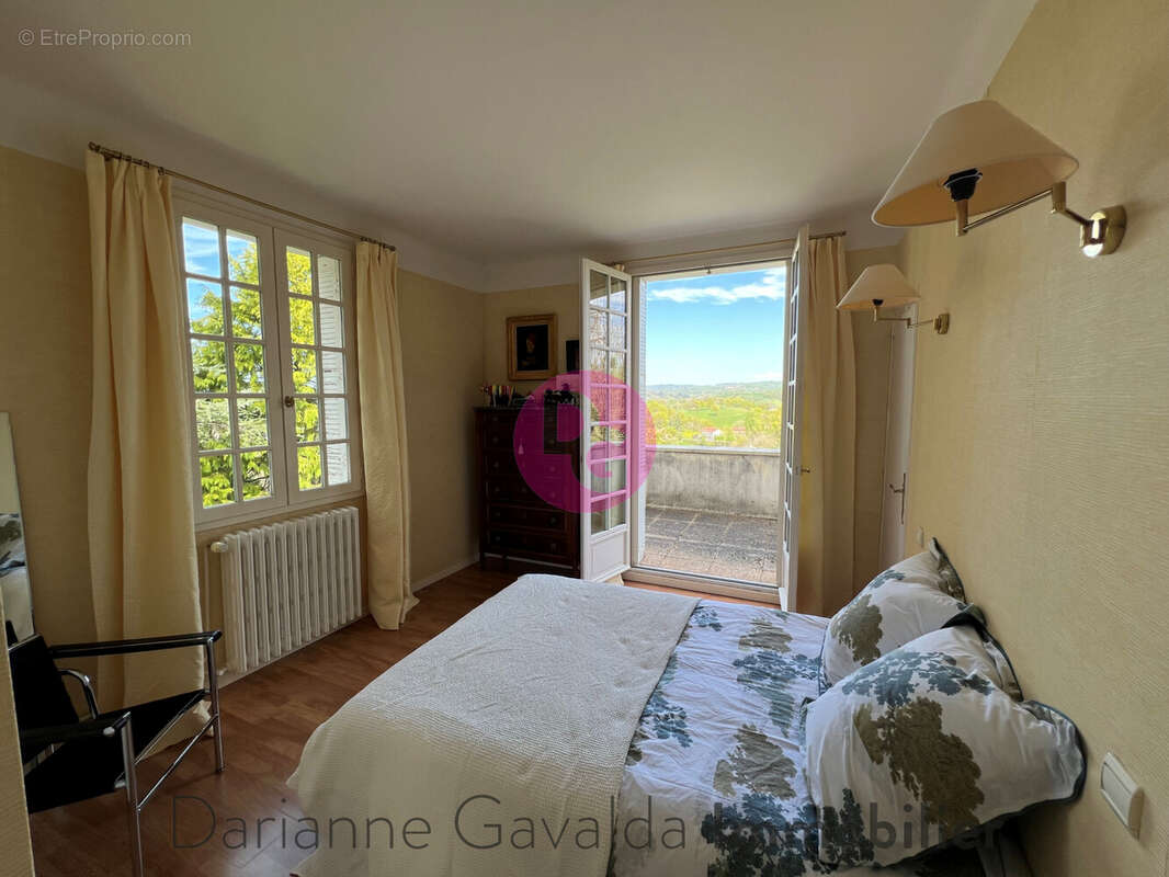 Maison à DECAZEVILLE