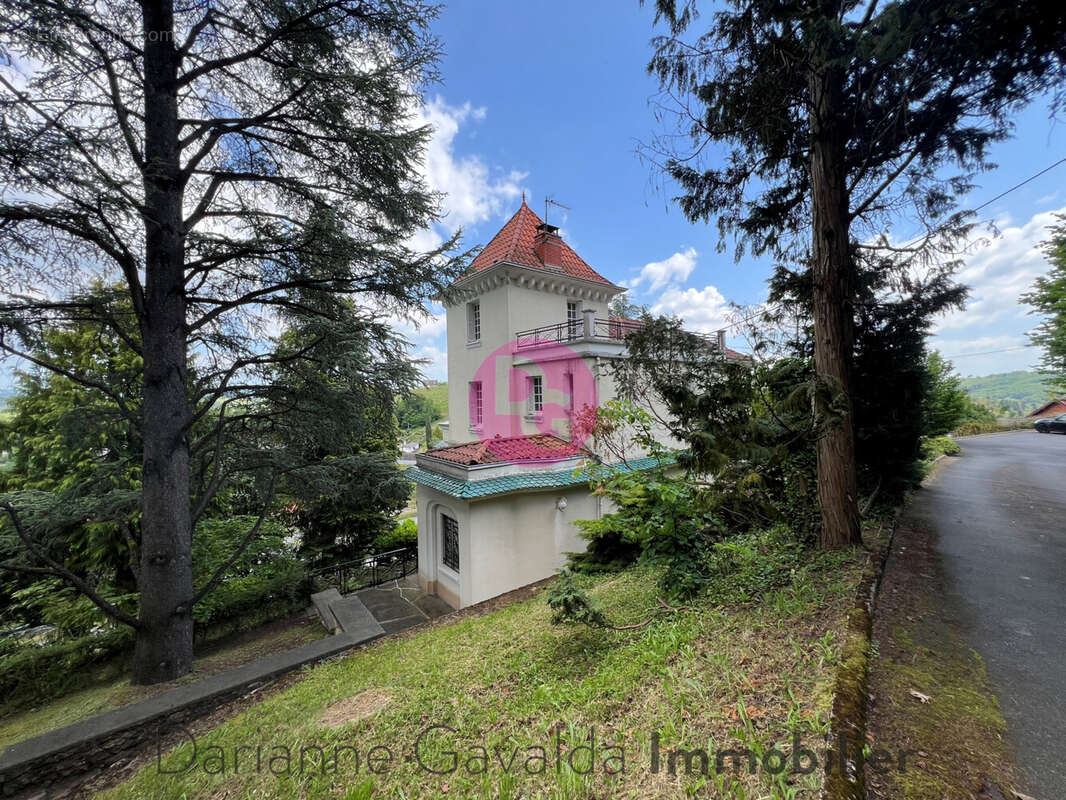 Maison à DECAZEVILLE