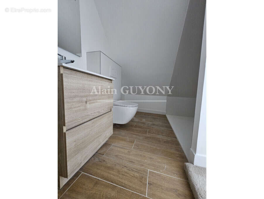 Maison à PONT-L&#039;EVEQUE