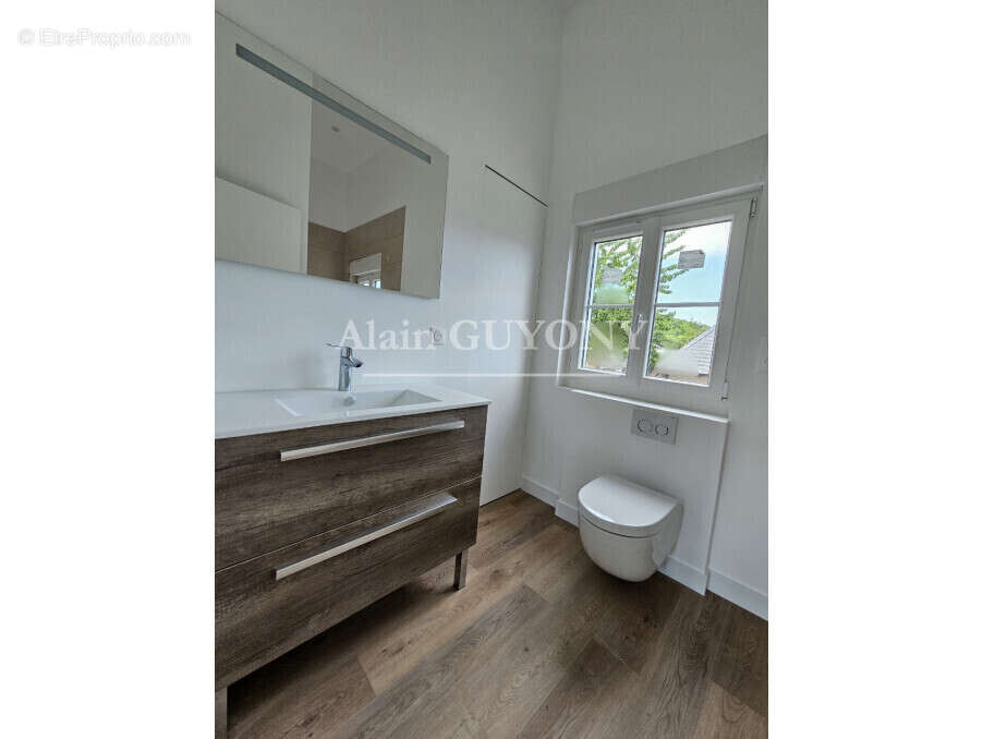 Maison à PONT-L&#039;EVEQUE