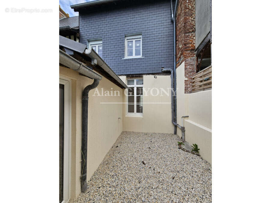 Maison à PONT-L&#039;EVEQUE