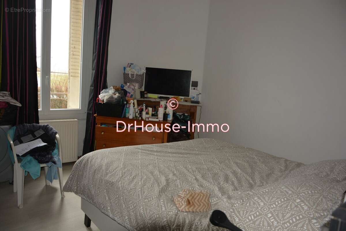 Maison à COUSSAC-BONNEVAL