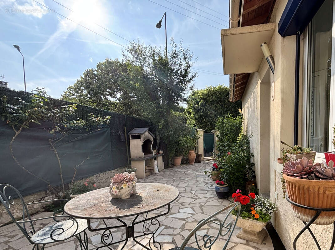 Maison à SARTROUVILLE