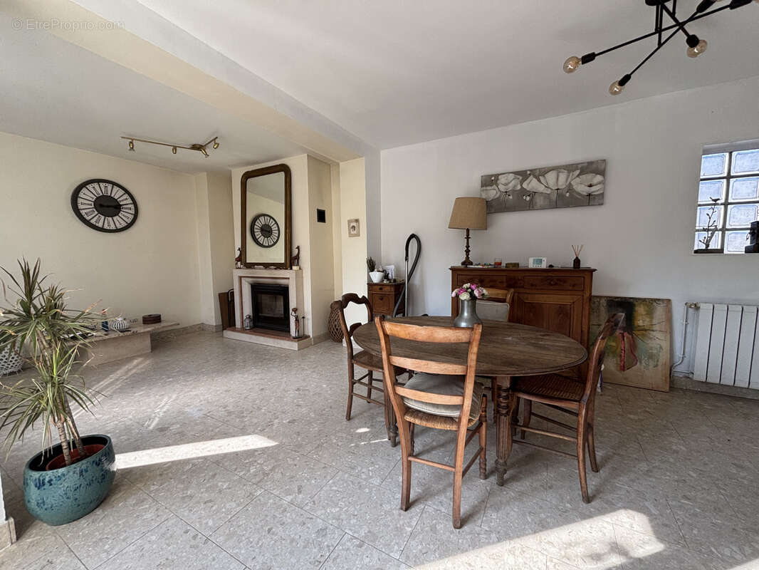 Maison à SARTROUVILLE