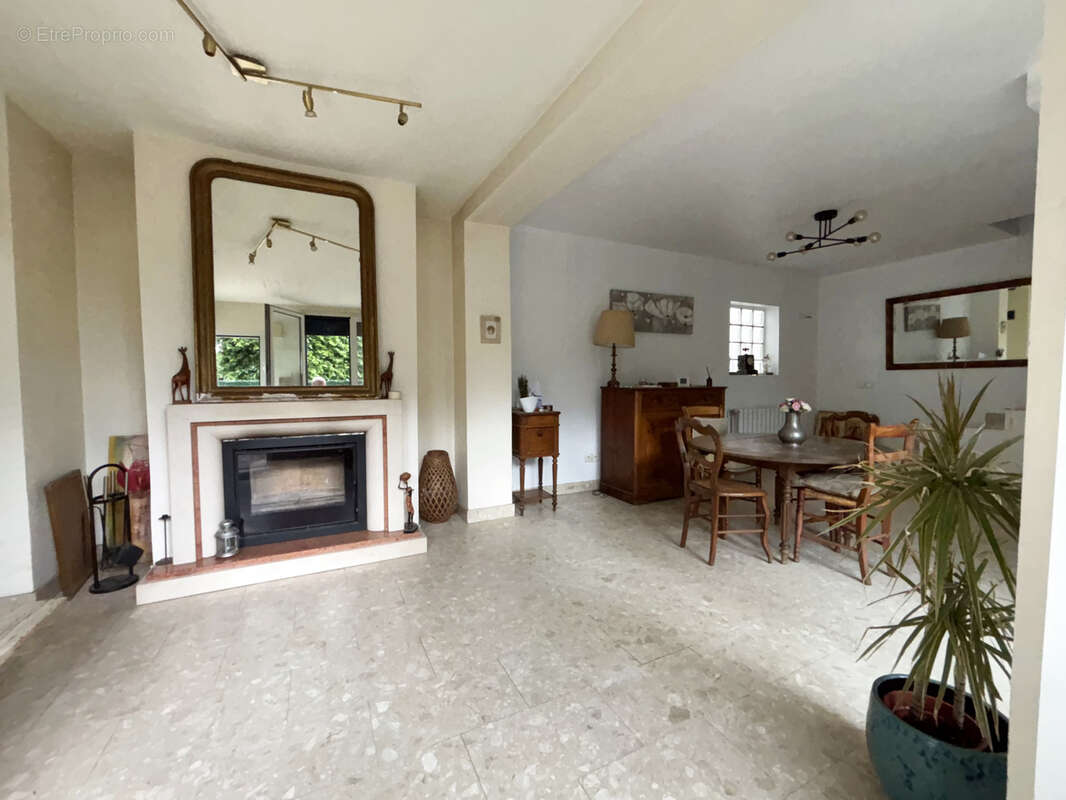 Maison à SARTROUVILLE