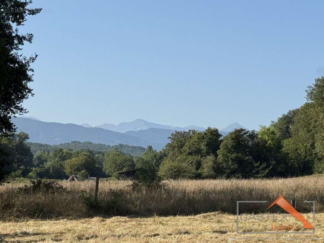 Terrain à SALIES-DU-SALAT