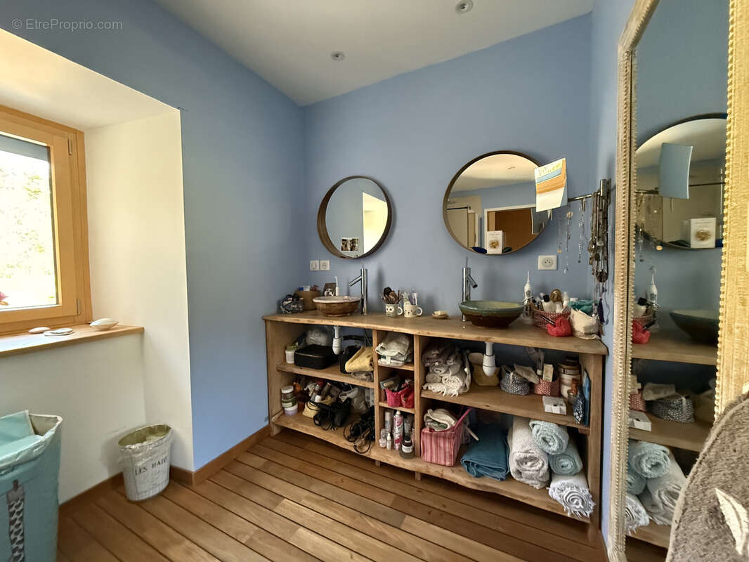 Maison à SAINT-JULIEN-CHAPTEUIL