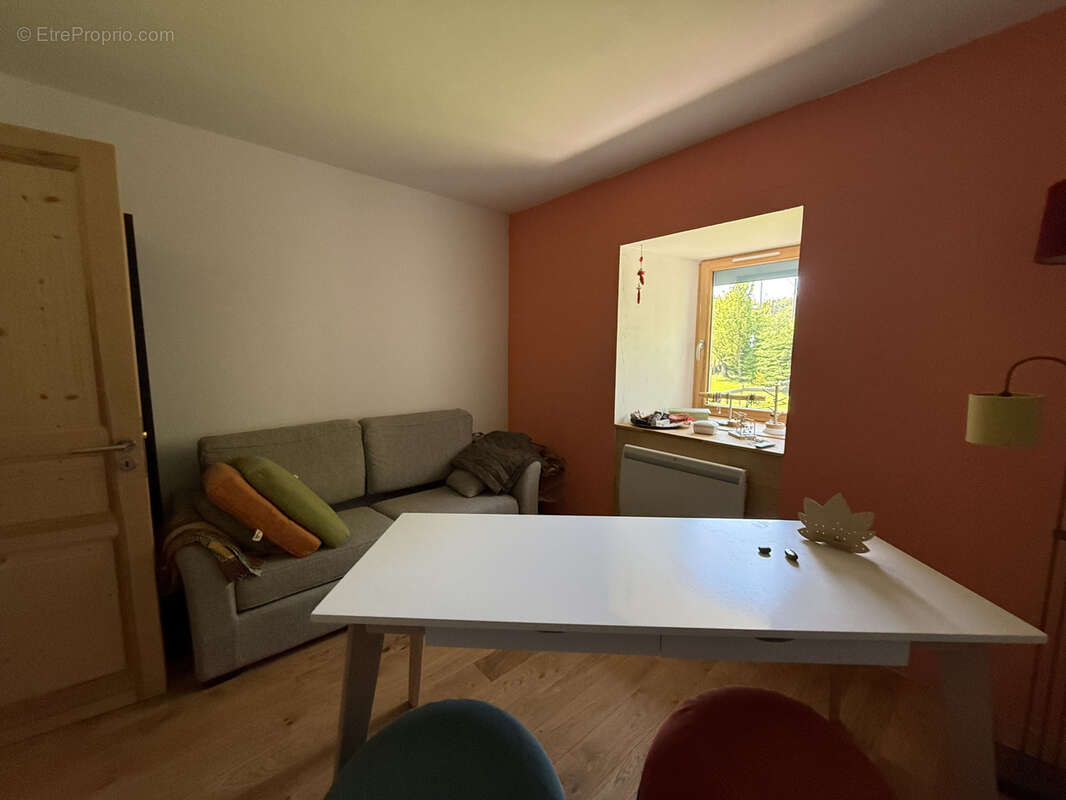 Maison à SAINT-JULIEN-CHAPTEUIL