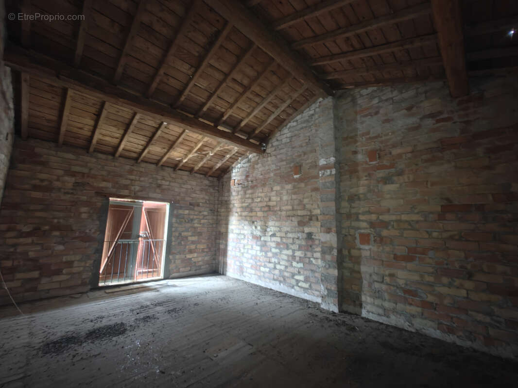 Maison à BELVEZE-DU-RAZES