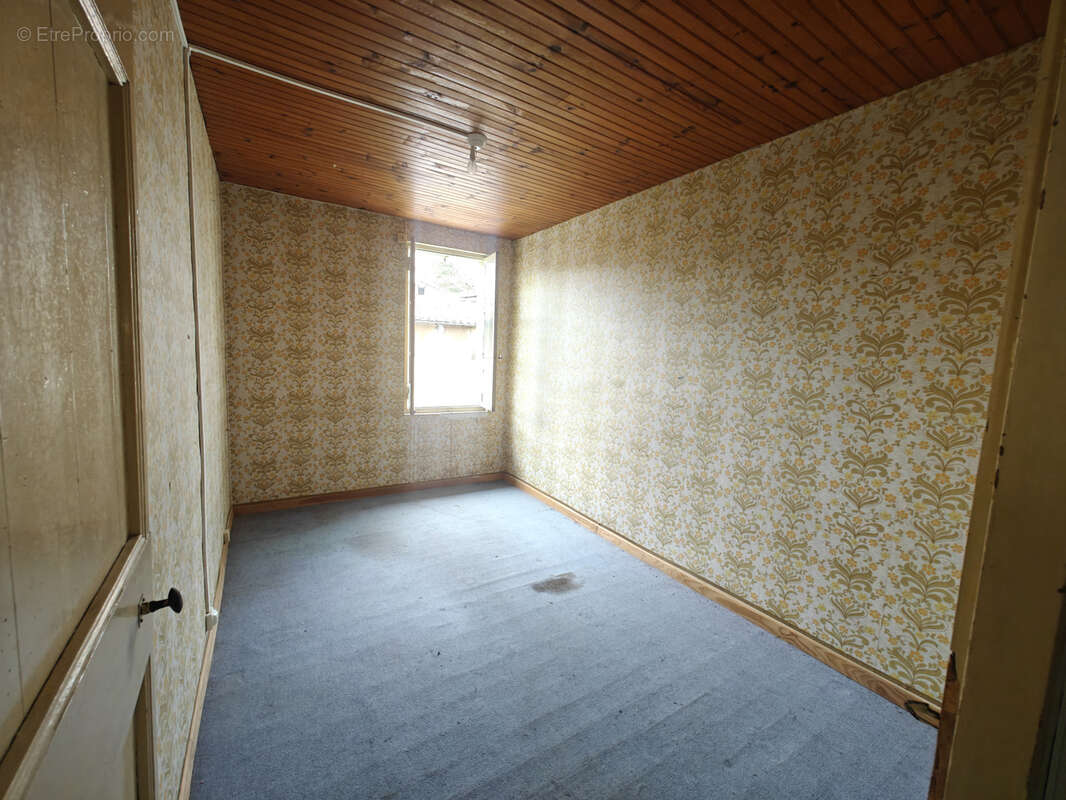 Maison à BELVEZE-DU-RAZES