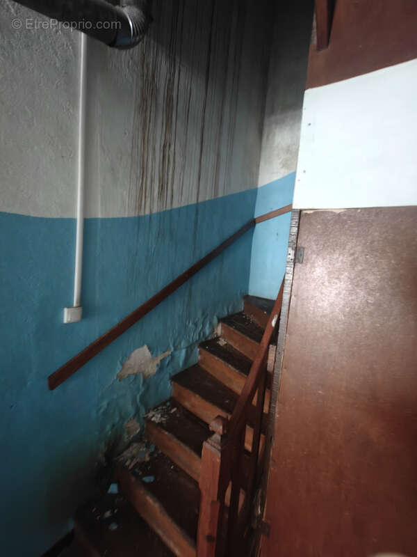 Maison à BELVEZE-DU-RAZES