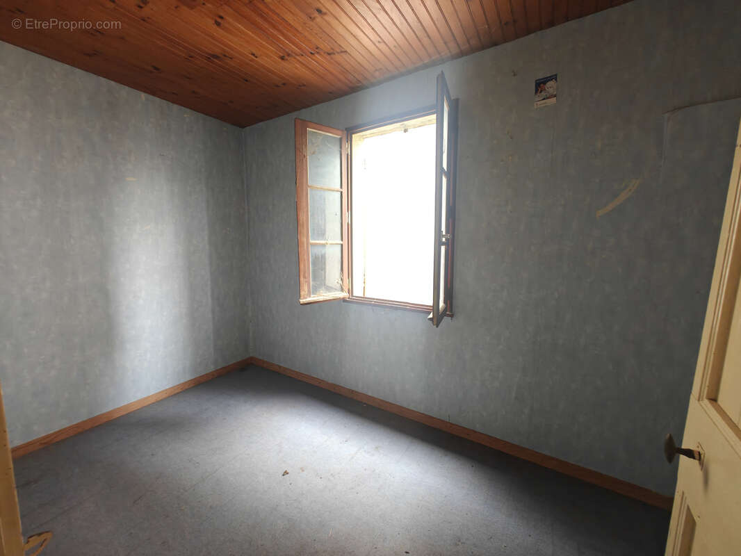 Maison à BELVEZE-DU-RAZES