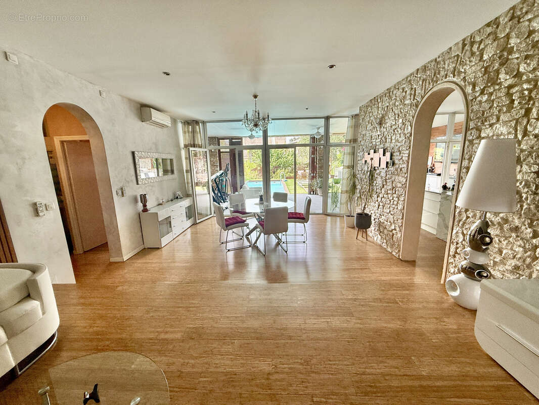 Maison à MARSEILLE-4E