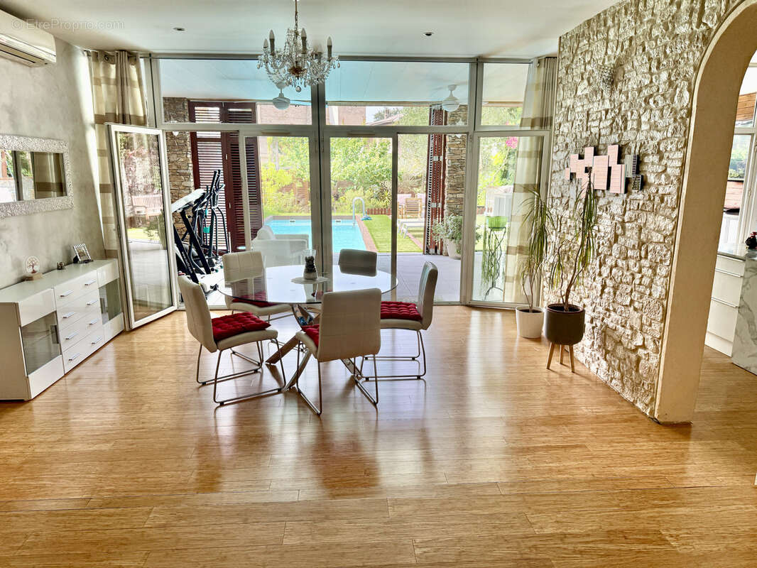 Maison à MARSEILLE-4E