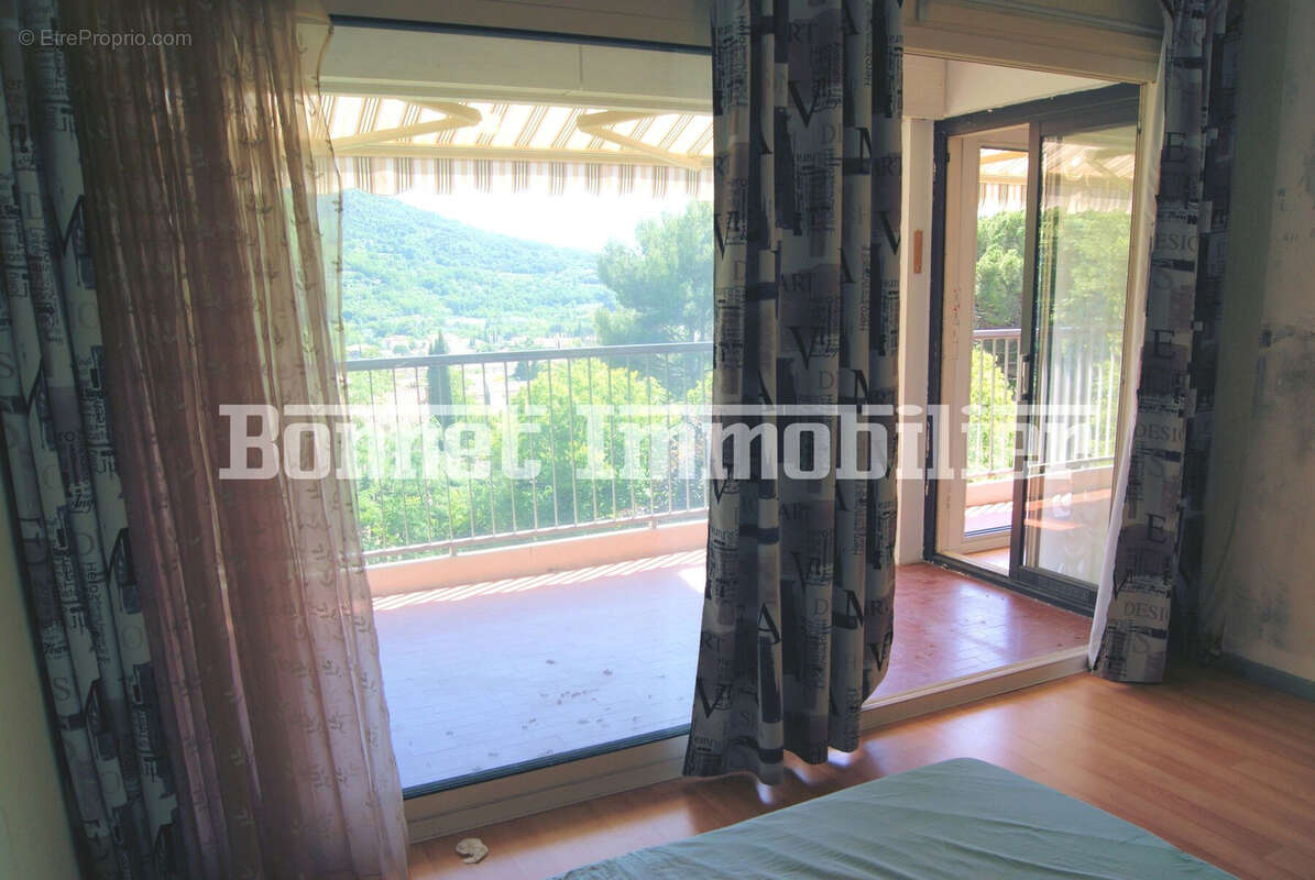 Appartement à NYONS