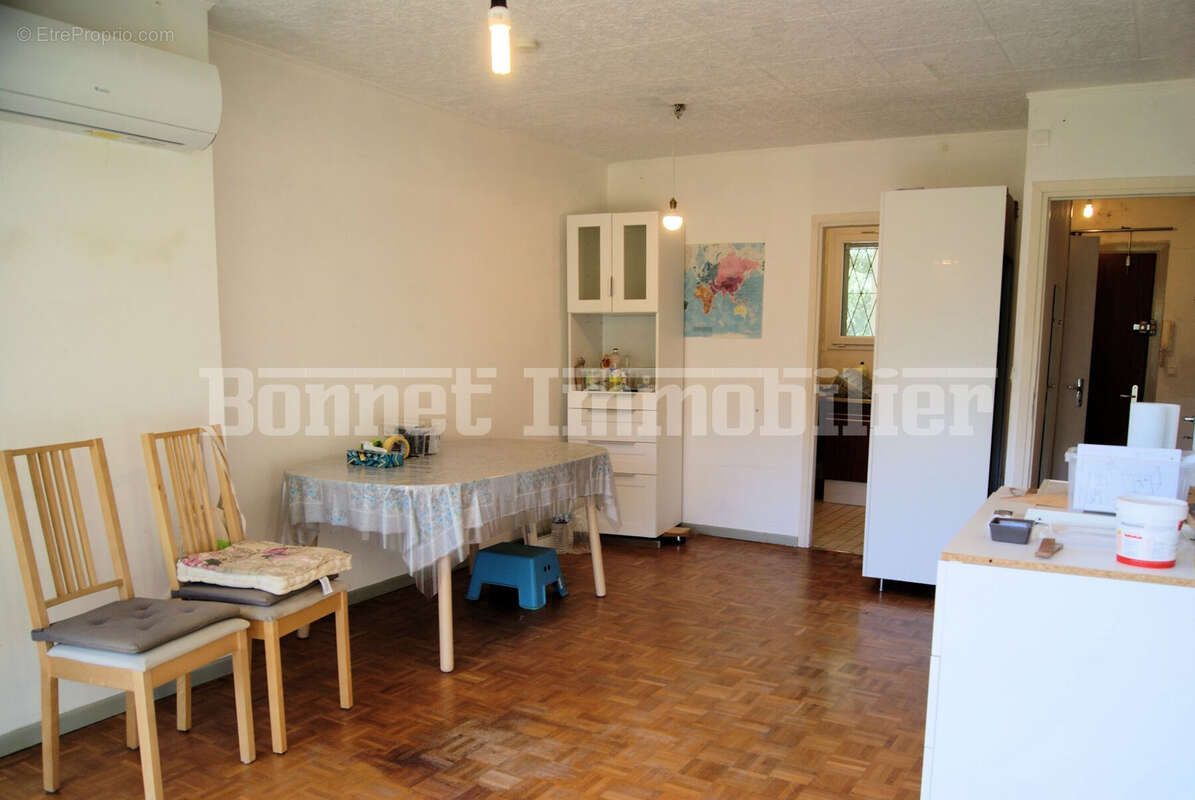 Appartement à NYONS