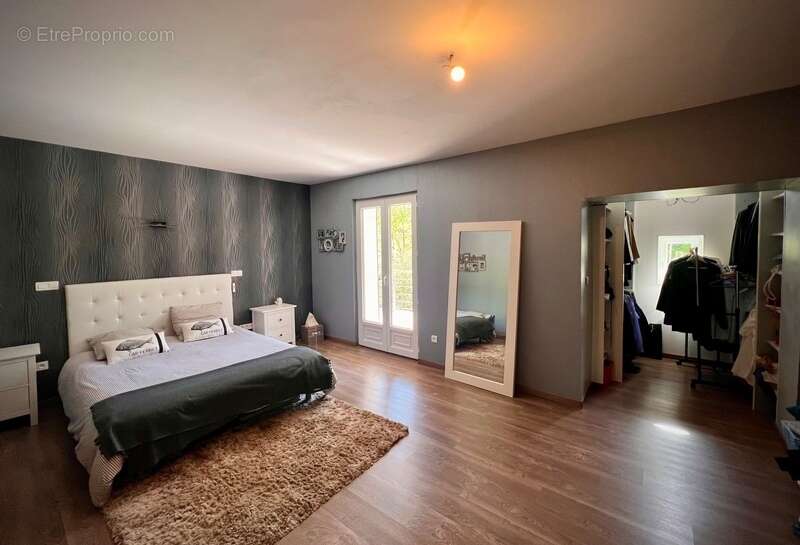 Maison à LAROQUE-TIMBAUT