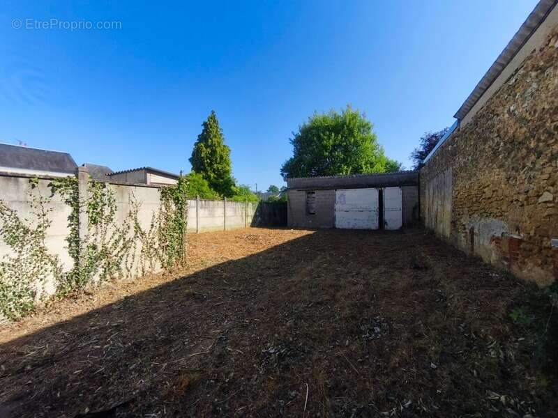 Maison à BESSE-SUR-BRAYE
