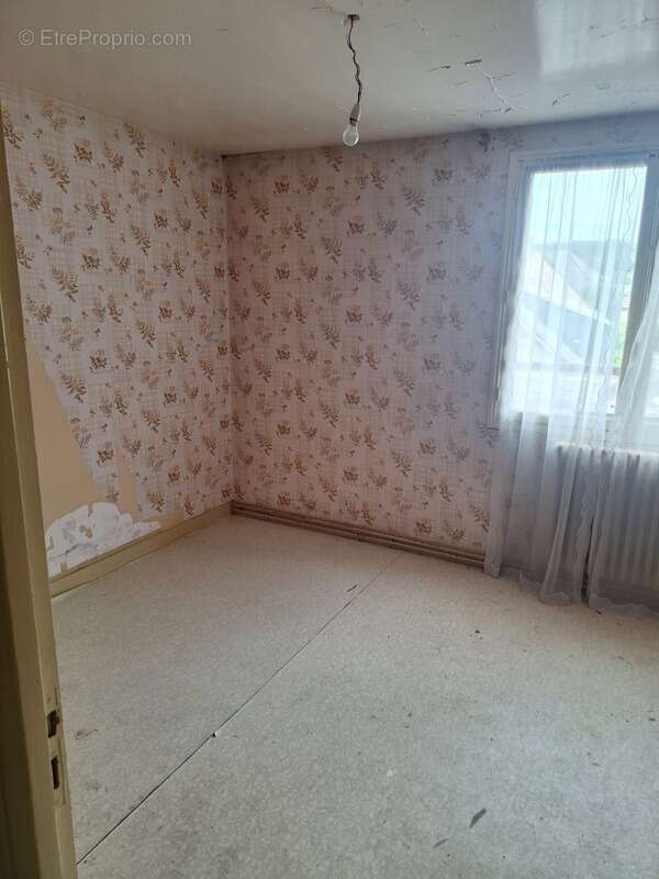 Maison à BESSE-SUR-BRAYE