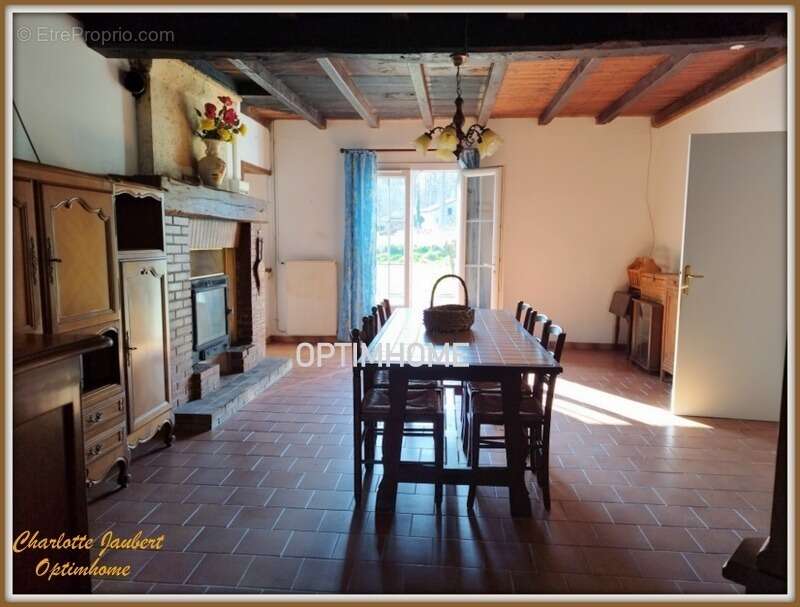 Maison à BLANZAC-PORCHERESSE