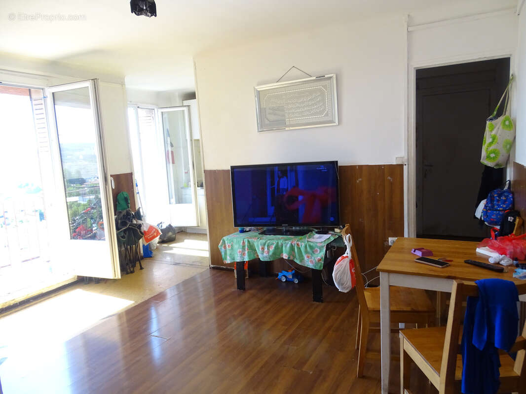 Appartement à MARSEILLE-15E