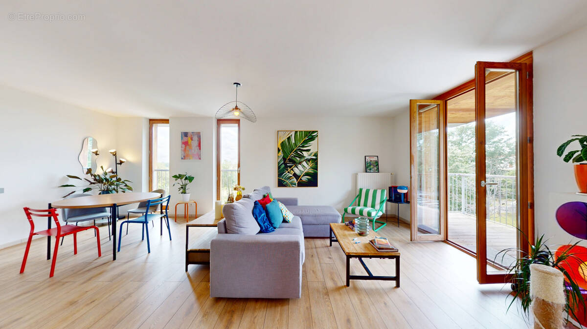 Appartement à CORNEBARRIEU