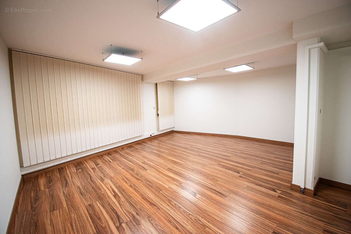 Commerce à SAINT-DENIS