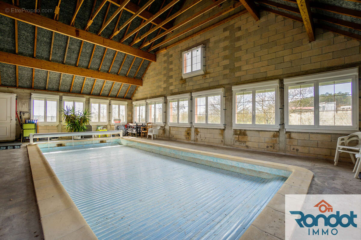 Maison à IS-SUR-TILLE